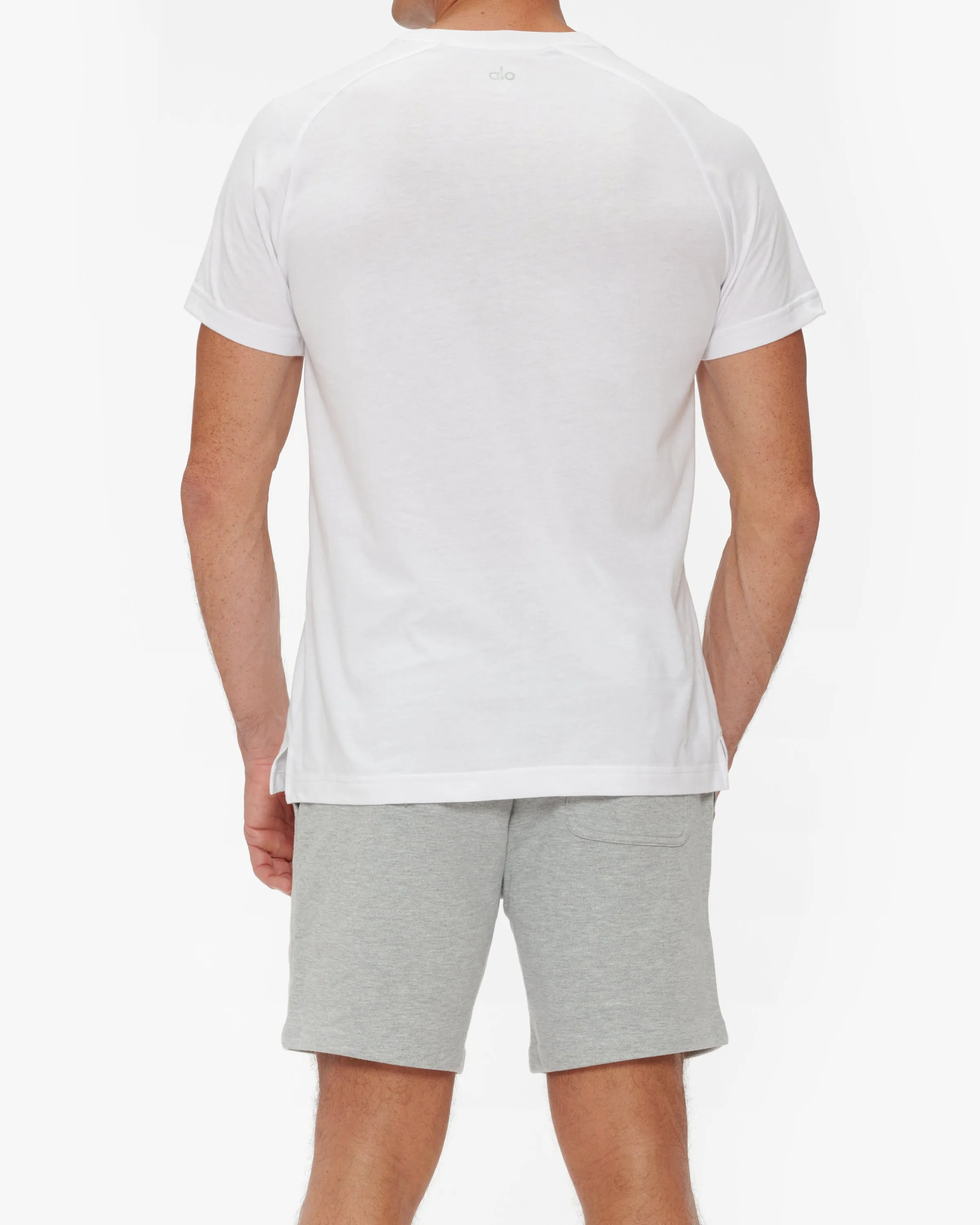 Alo Yoga The Triumph Crew Neck Tee