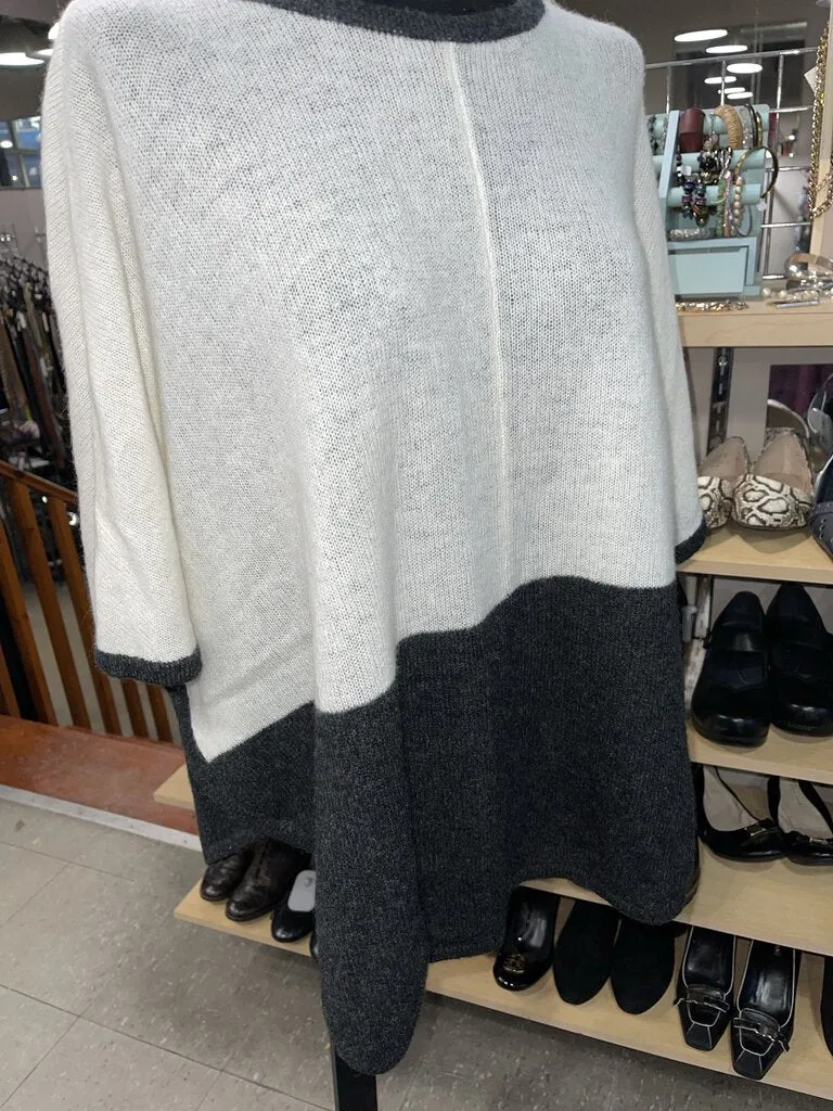 Brodie Sweater/Poncho Cashmere S/M