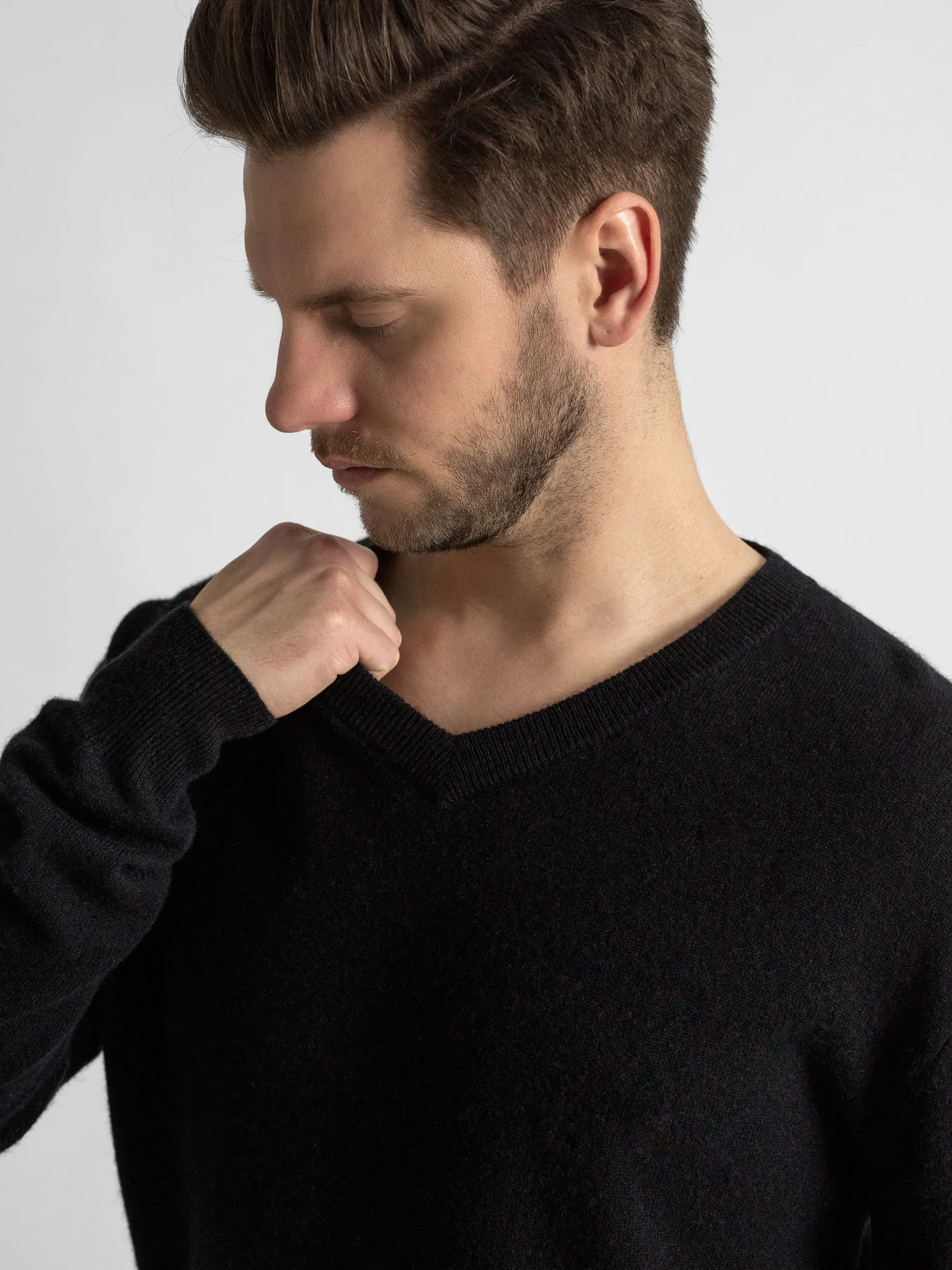 Cashmere sweater men "V-neck" - black