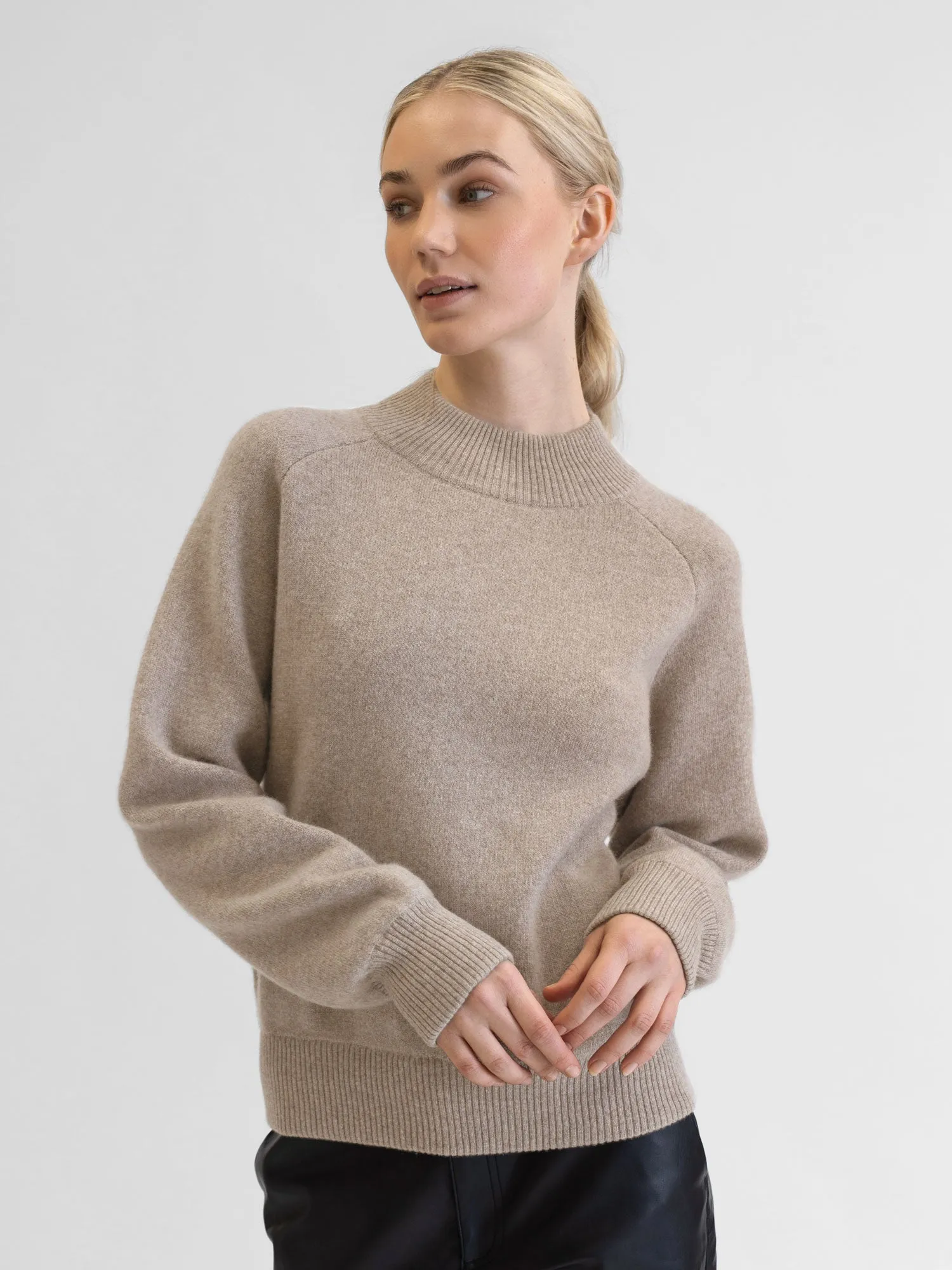 Cashmere sweater "Snowflake" - toast