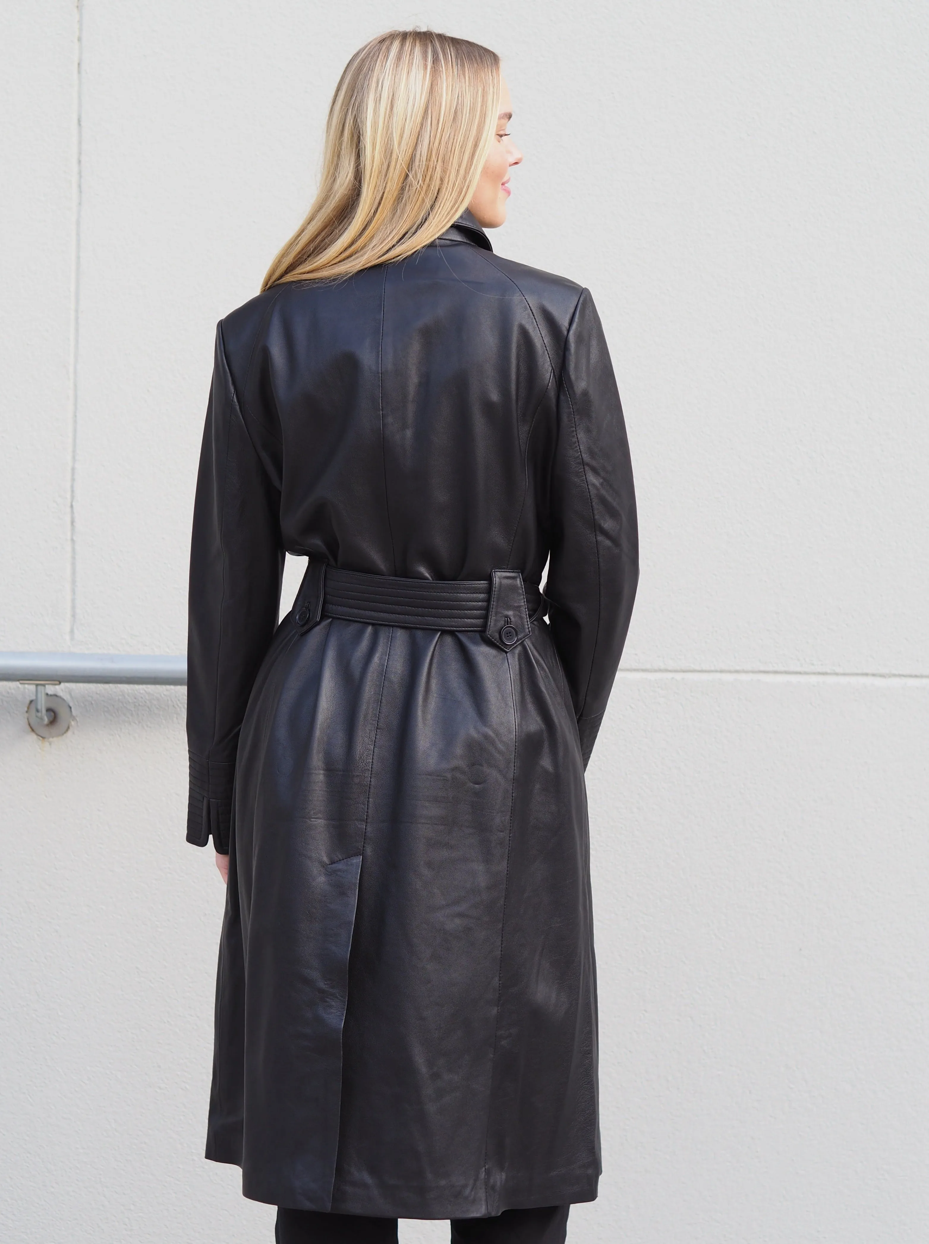 Claire Trench | Black