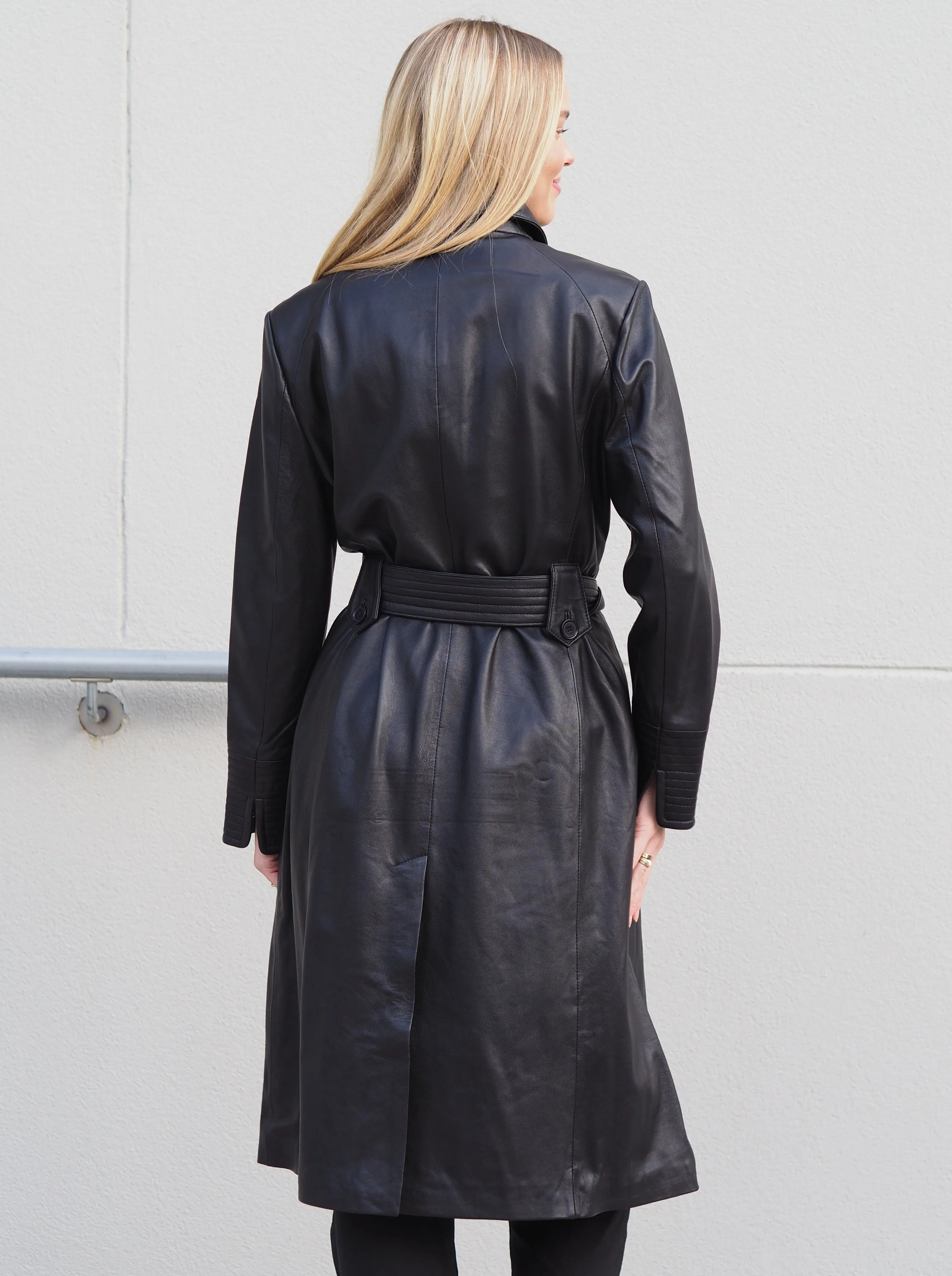 Claire Trench | Black