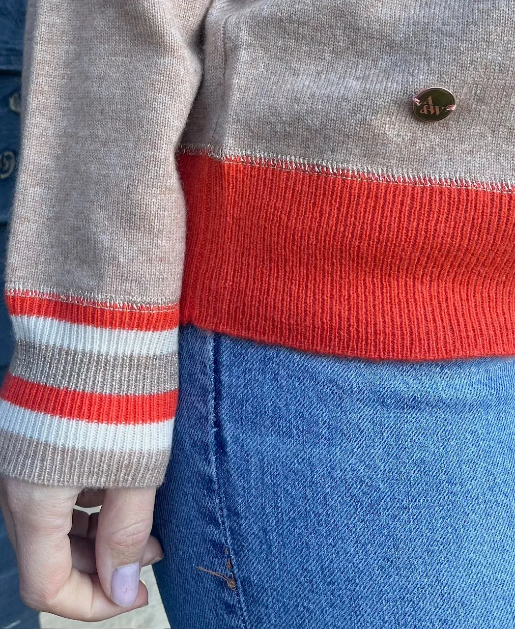 Colour block detailed boyfriend v-neck sweater