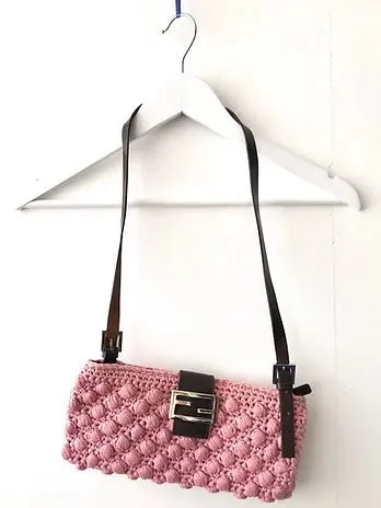 FENDI POPCORN Woven Knit Baguette Pink Shoulder Bag