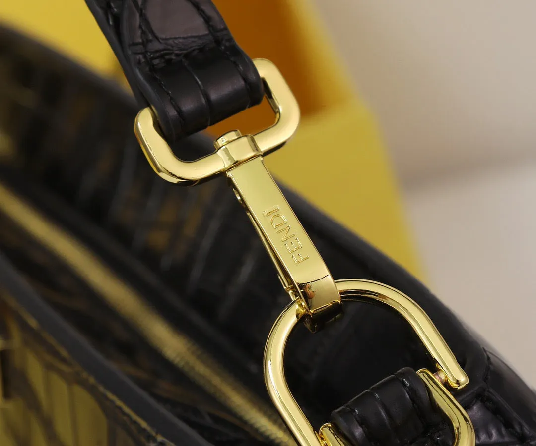 FF153 Fendi O’Lock Zipper / 13.8x5.5x9inch