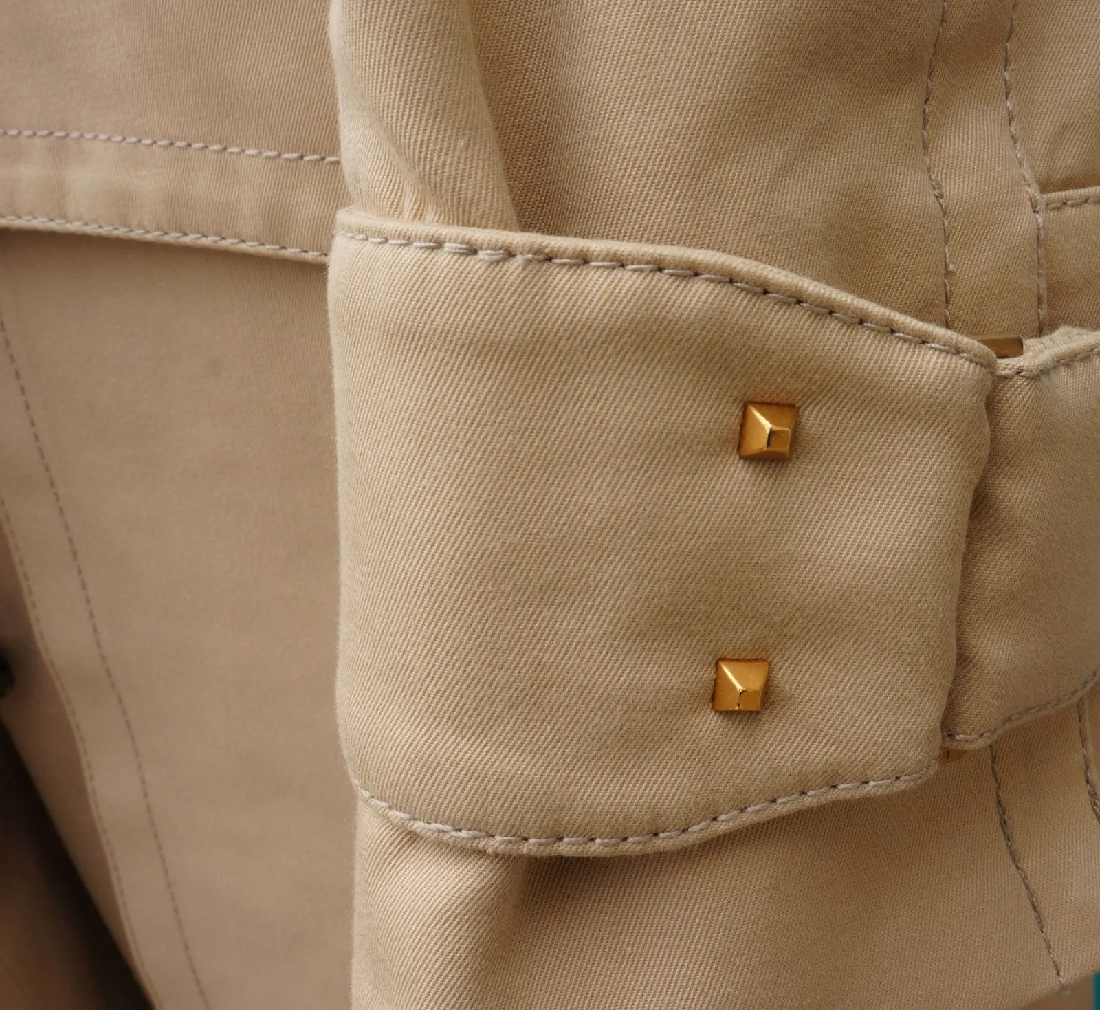 GUCCI TRENCH COAT WITH STUDDED GG LOGO BELT