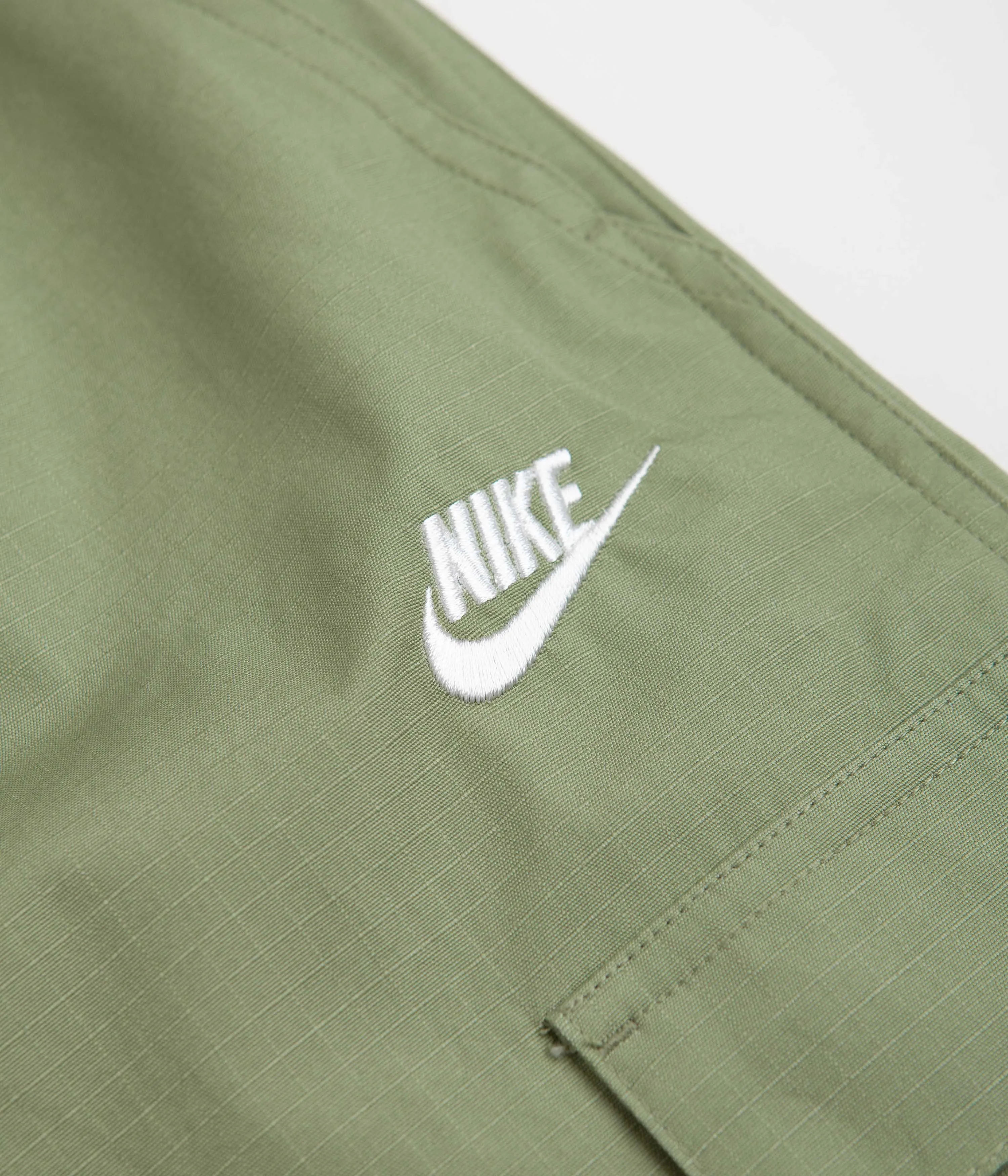 Nike Club Cargo Shorts - Oil Green / White