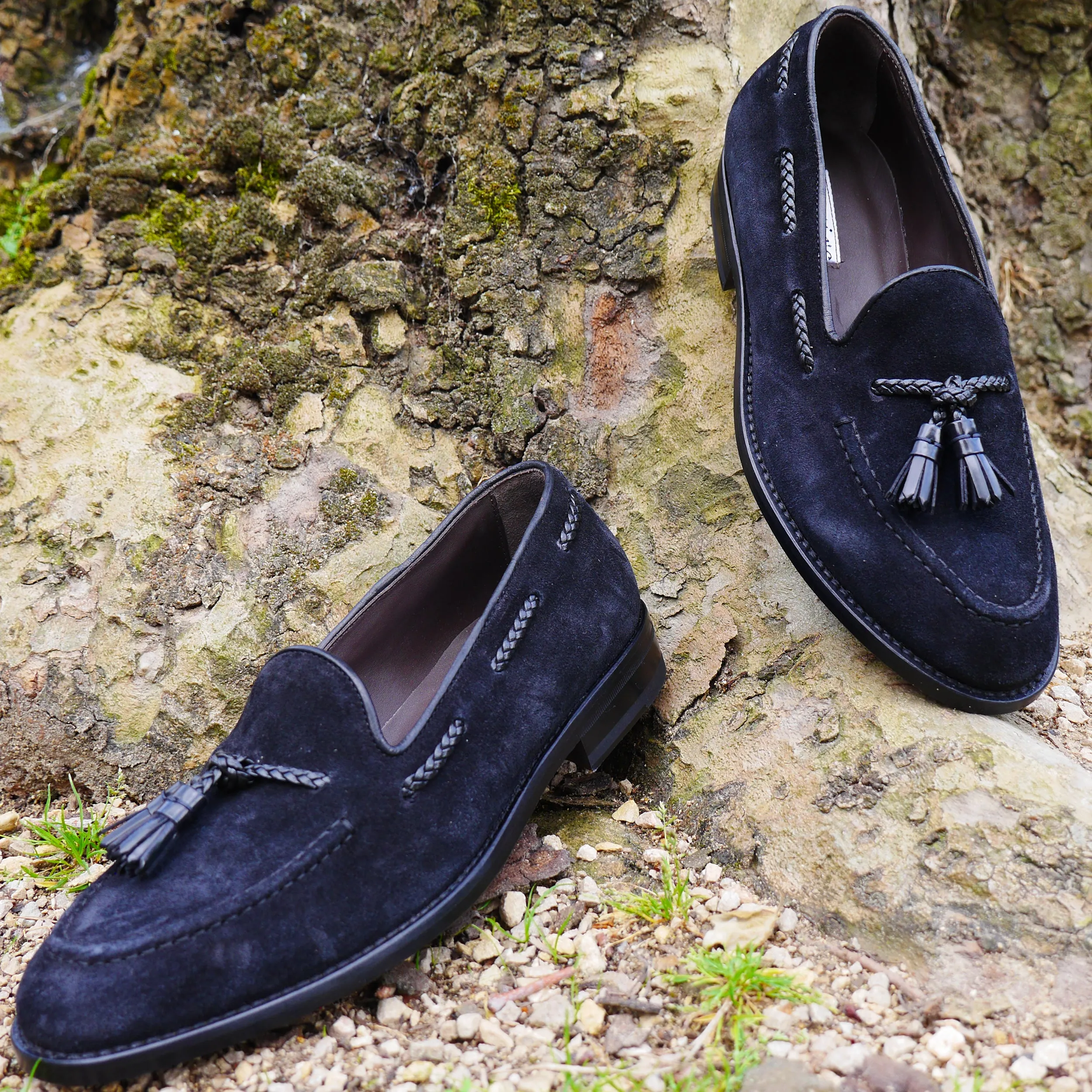 PM0H2 - Classic Black Suede Loafer