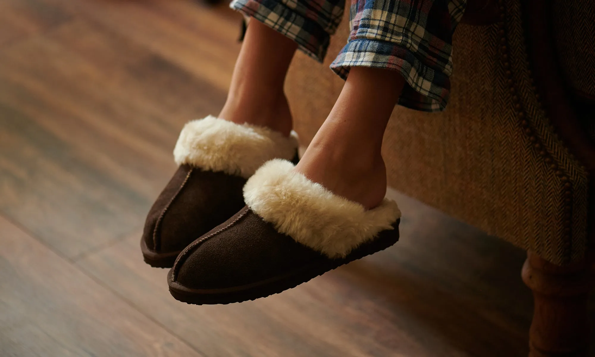 Snow Paw Sheepskin Slippers